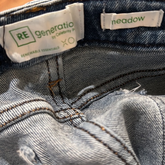 Size 30 / 11 ReGeneration Meadow Distressed Stretch Jeans. Super cute & stretchy - Picture 8 of 8